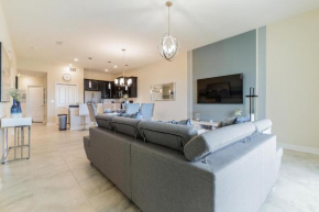 Luxury Resort Condo Minutes from Disney 169